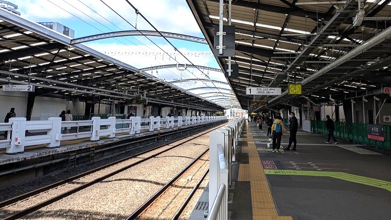 JR弁天町駅　1番線ホーム